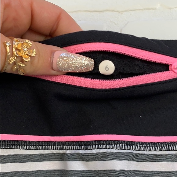 🍋Lululemon Speed Short! - Picture 6 of 8